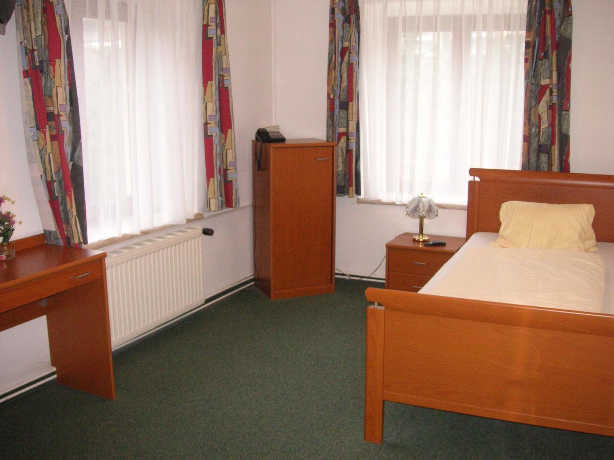 Hotel Jerolitsch Krumpendorf Exterior photo